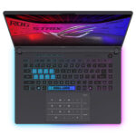 ASUS ROG Strix G16 G615LM-DR5116W – PC Portable Gamer Intel Core Ultra 9 275HX 32 Go 1 To QHD+ 240 Hz RTX 5060 8 Go Wi-Fi 7 Windows 11 Famille – Image 4