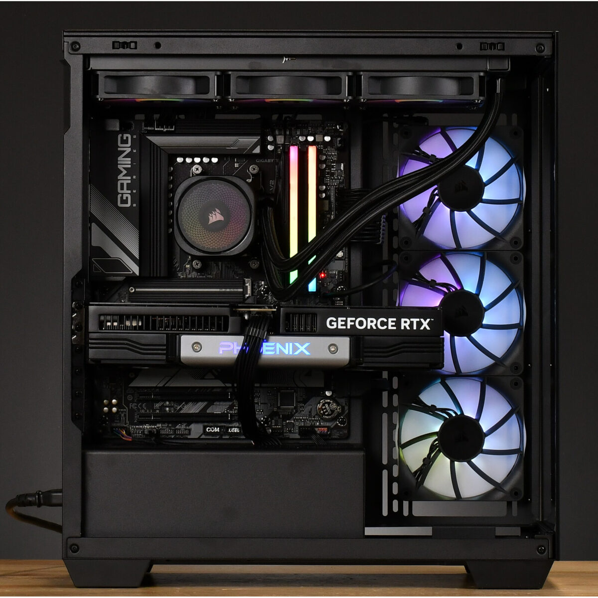 PC Gamer AMD Ryzen 7 9800X3D - RTX 5080 16 Go, 32 Go RAM, SSD 2 To, Wi-Fi 6E, LAN 2.5 GbE (Monté - Windows 11 en version d'essai) – Image 3